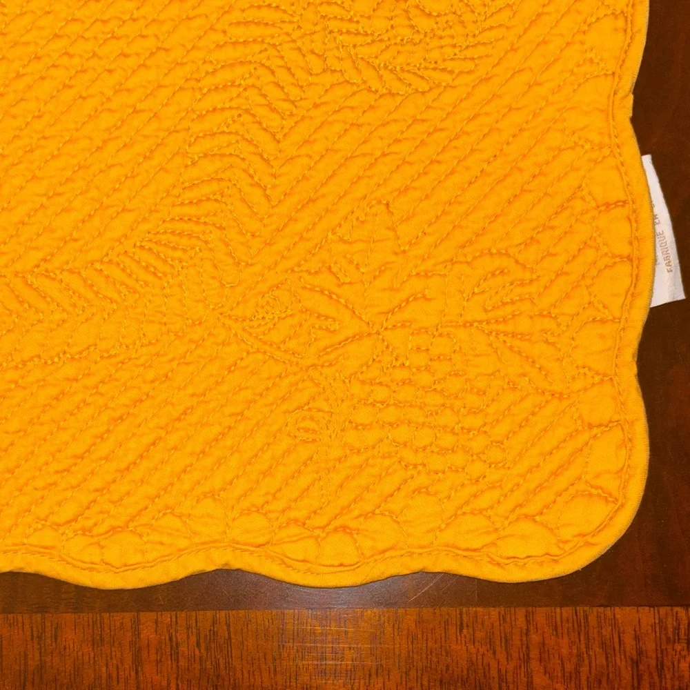 Williams Sonoma Set of Four Quilted Yellow Golden Rod Placemats